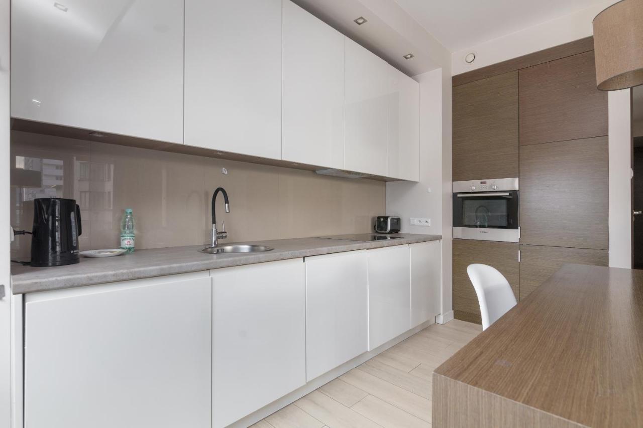 Grzybowska Platinum Apartment Tower A Warschau Exterior foto